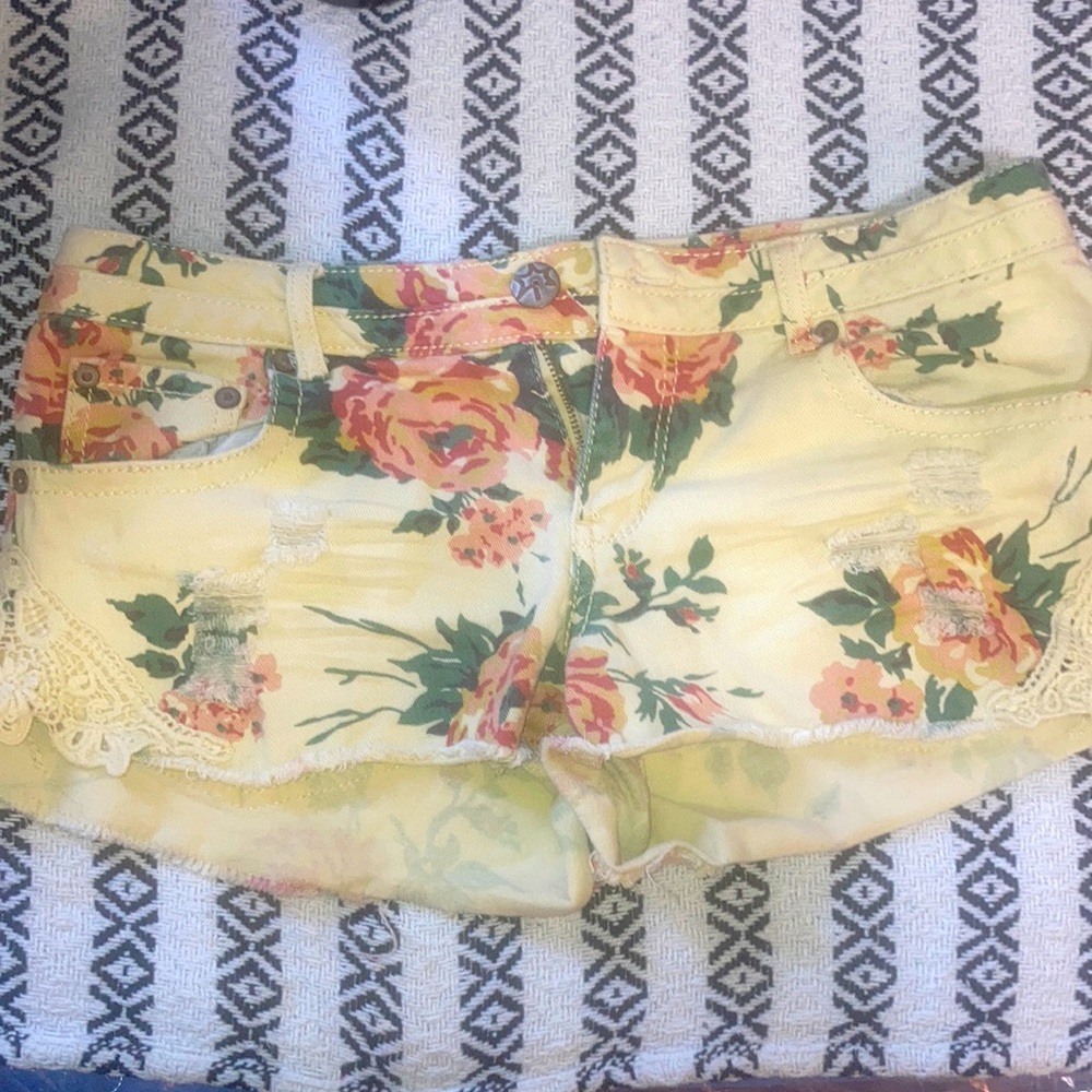 Size: 11 (girls)